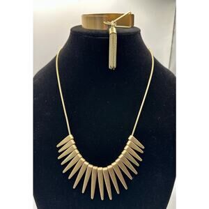 Plunder Gold Tone Necklace with Cuff Bracelet -Lots of Movement in These Pieces